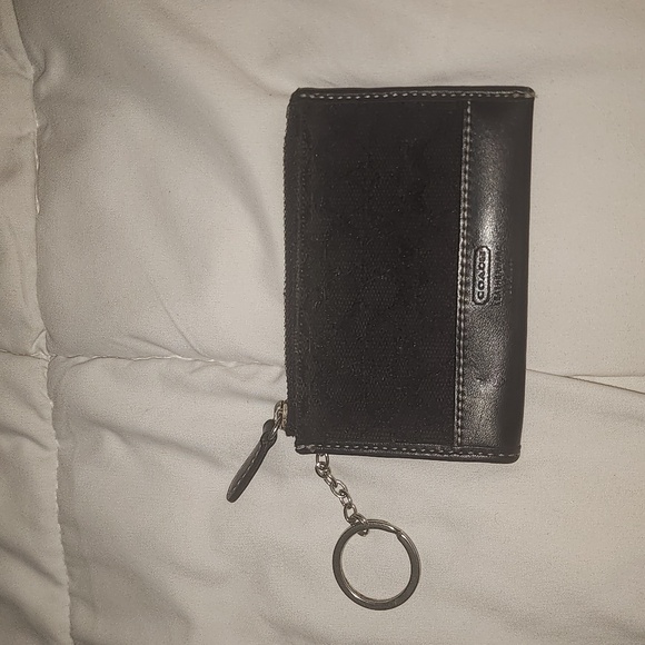 Coach Card Case With Key Ring - Picture 1 of 7